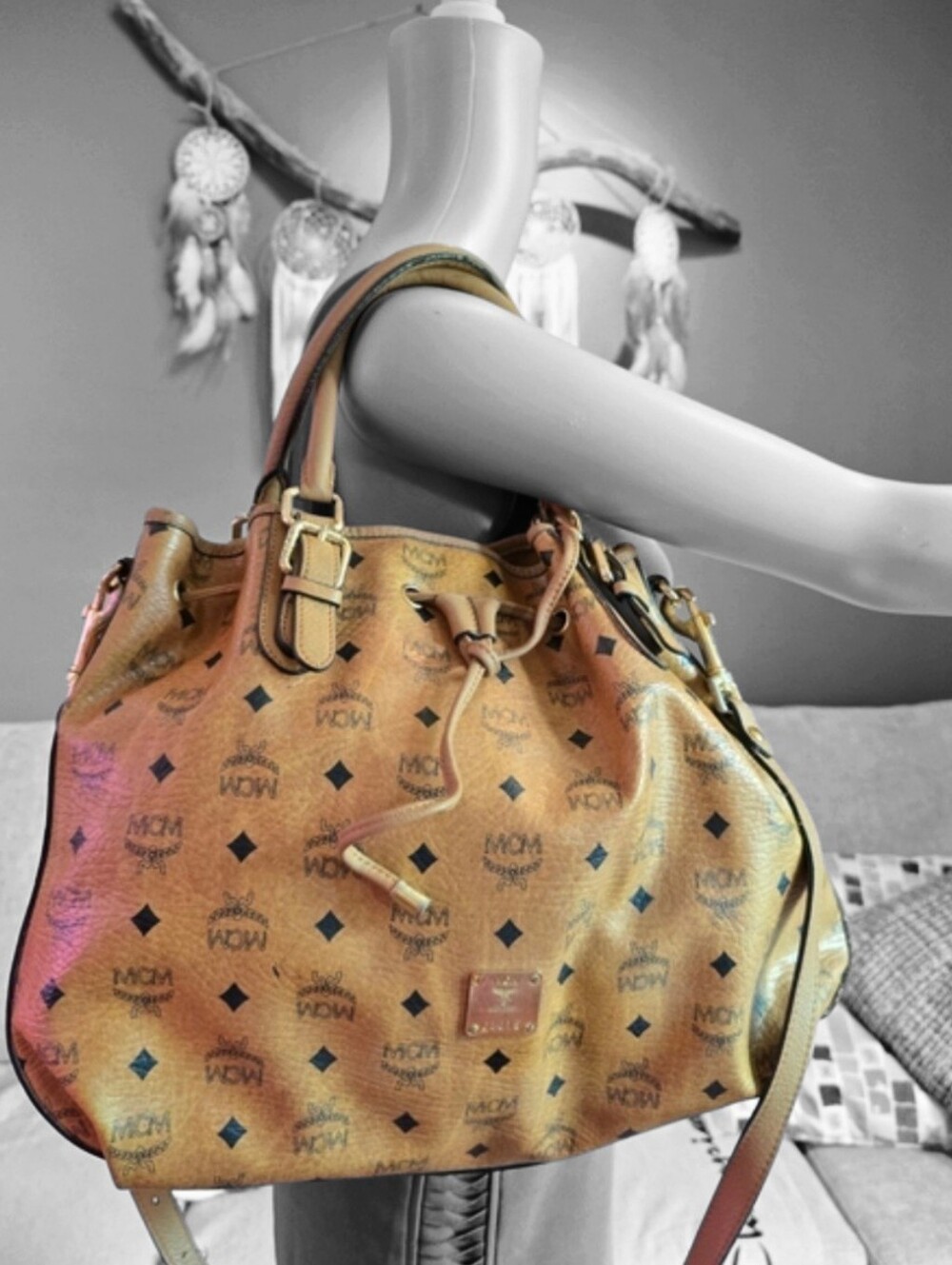 MCM Visetos Cognac Drawstring Shoulder/cross Bag - Tan